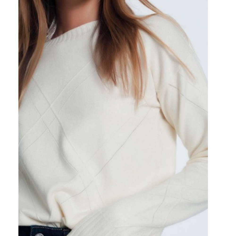 NWT Q2 Soft white sweater